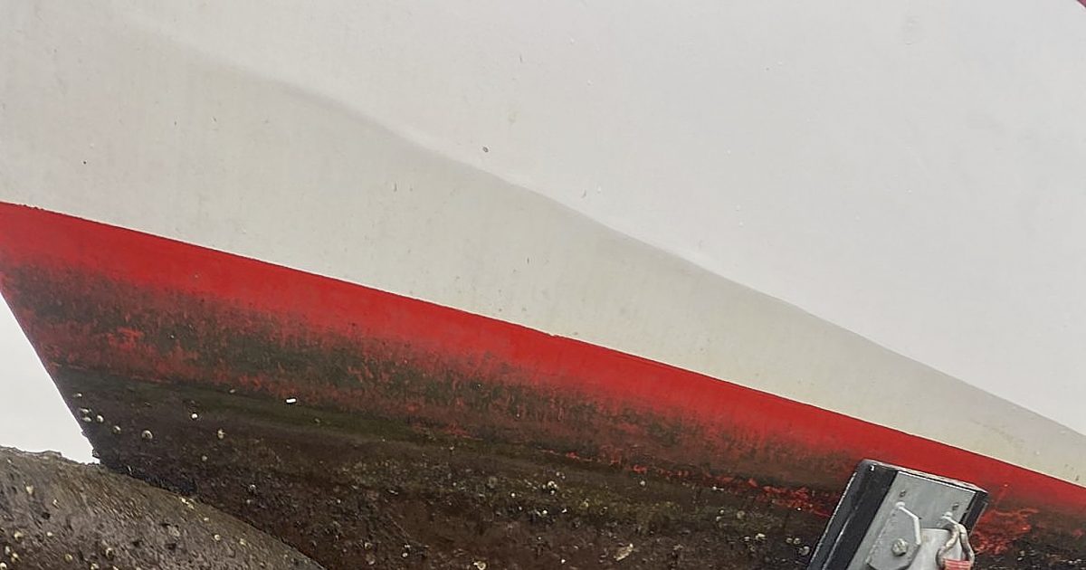 Julia kommt im Dezember 2022 aus dem Wasser und braucht ein Unterwasser Refit.