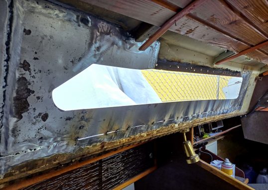 Fenster Steuerbord - neue Bleche