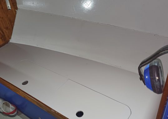 Innen alles neu lackiert