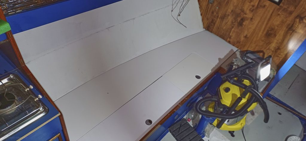 Innen alles neu lackiert