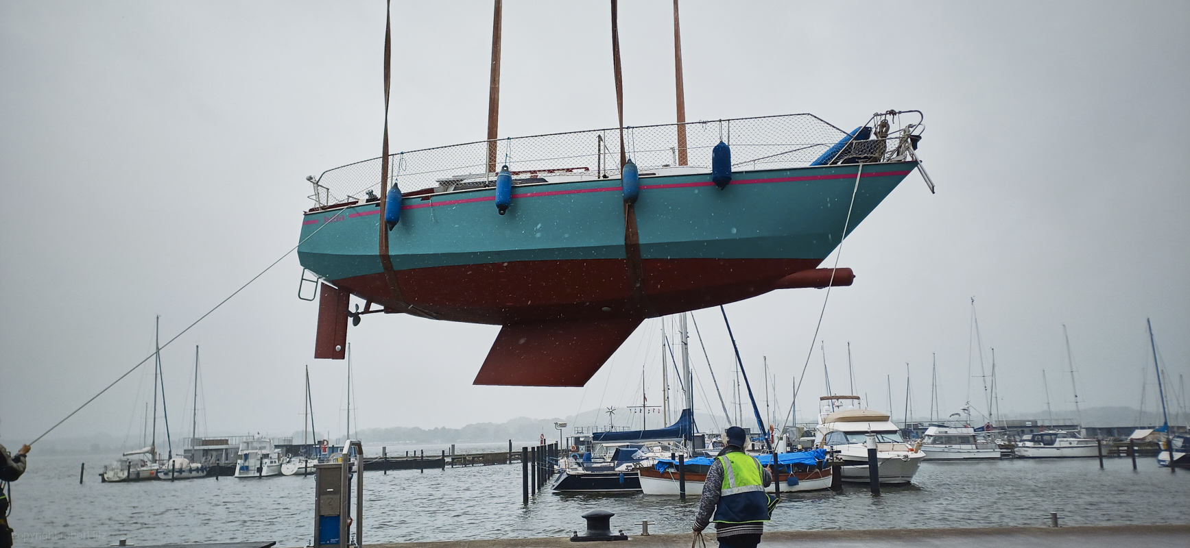 Endlich hängt Julia am Haken