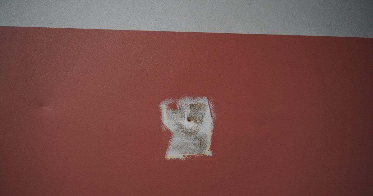 Ein Loch ist im Boot