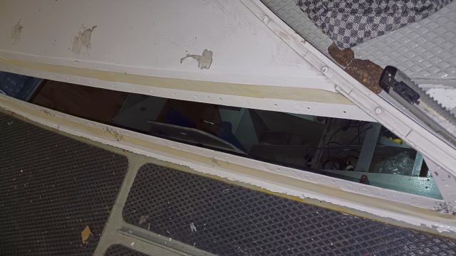 Segelboot Julia Steuerbord Fenster von außen