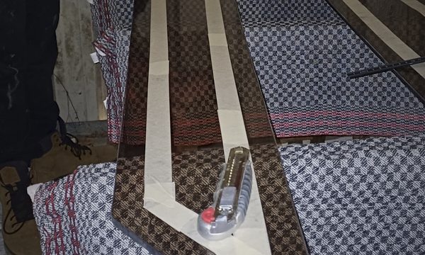 Segelboot Julia Fensterscheiben vorbereiten